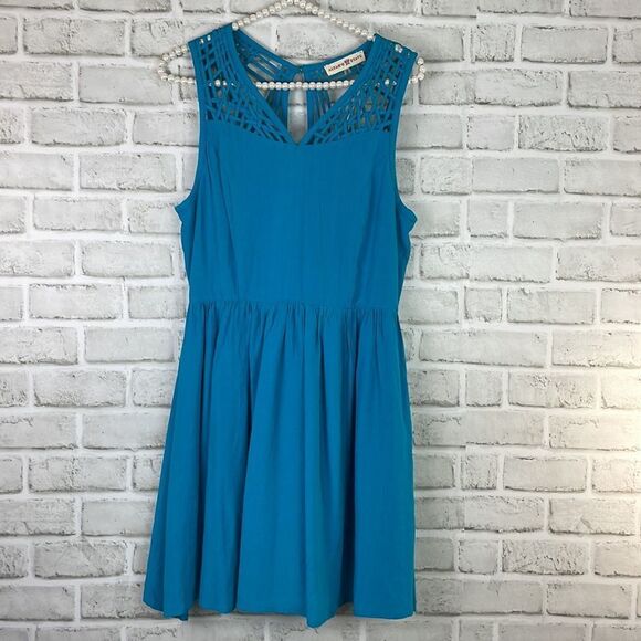 New Altar’d State Strappy Blue Sleeveless Dress Key Hole Back Size Medium - Picture 12 of 12